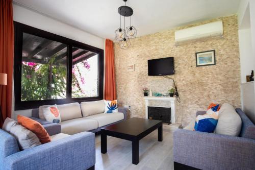 Fotografie z fotogalerie ubytování Astonishing Villa with Pool near Tilkicik Bay v destinaci Yalıkavak