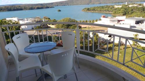 Apartamento Apartamento encantador de frente ao lago Corumbá Menor preço em Apartamento Apartamento encantador de frente ao lago Corumbá