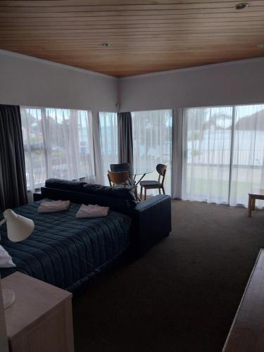 Posezení v ubytování Bayview Motel