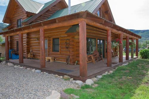 Shavano Cabin – Photos 3