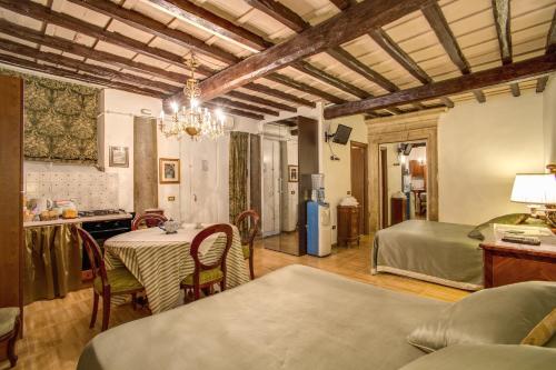Navona Gallery Suites