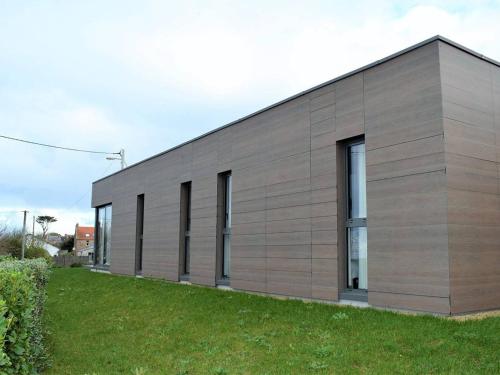 トレガステルにあるMaison neuve de plain-pied avec WIFI, terrasse et parking, à 2,5 km des plages à Trégastel - FR-1-368-70のギャラリーの写真
