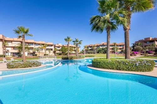 Atlas View With Garden- Appt in Prestigia