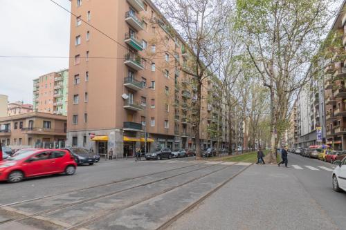 I Host Apartment - Giambellino 40