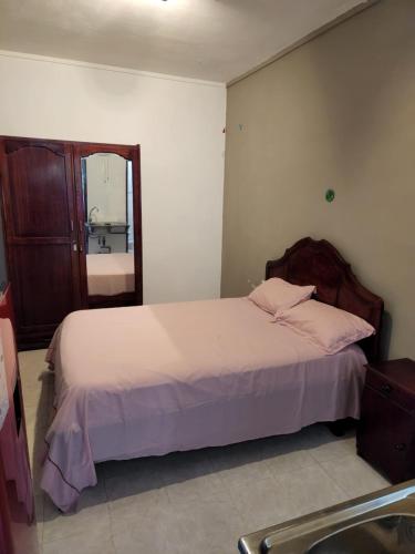 Backpackers rental room/bathroom only