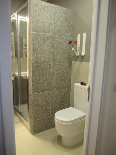 Ένα μπάνιο στο Alvalade II Airport Guest House