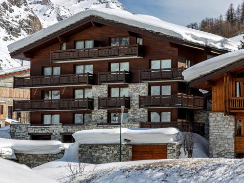 Appartement confortable aux pieds des pistes avec parking à Val-d'Isère