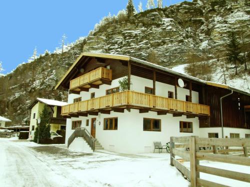 Farmhouse in Ötztal near Ski Arena