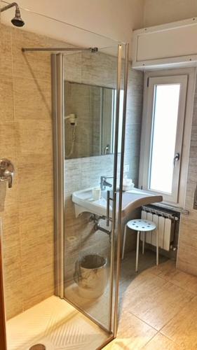a bathroom with a sink and a mirror at Locanda L'Ombrosa in Vezzano Ligure