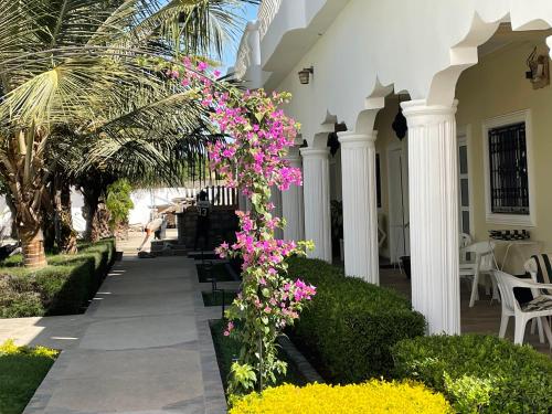 Κήπος έξω από το Dulaa Deema Residence Brufut Heights