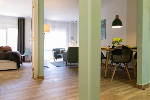 Montaño II & old town by ELE Apartments