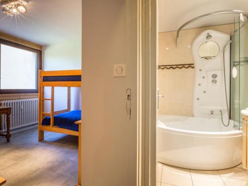 Appartement intime et confortable avec balcon sud à Val-d'Isère