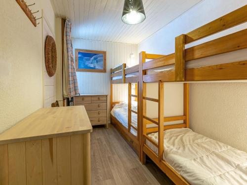 Кровать или кровати в номере Appartement lumineux et confortable avec wifi à Val-d'Isère - FR-1-694-129