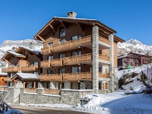 Duplex de Standing au Pied des Pistes avec Grand Balcon, Expo Sud/Ouest, Parking Inclus