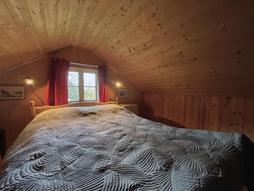 Postel nebo postele na pokoji v ubytování Cabin with charm in Lofoten