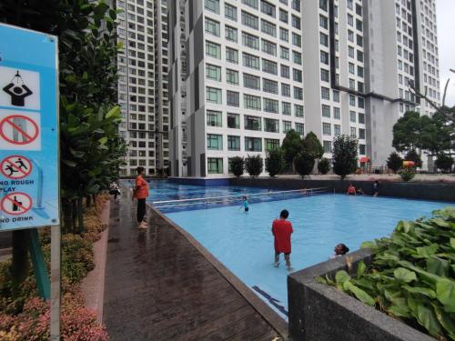 Πισίνα στο ή κοντά στο 5 mins to MidValley Netflix 3Bedroom