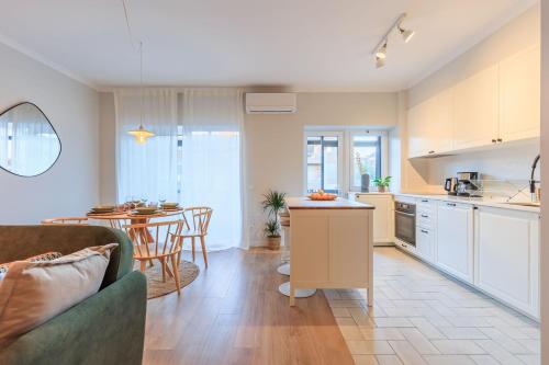 Enjoy Bonfim Central 2BR Apartment by LovelyStay