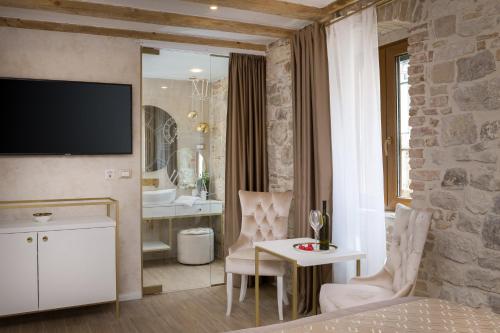 Le Premier Luxury Rooms - Exclusive Self Serviced Residence