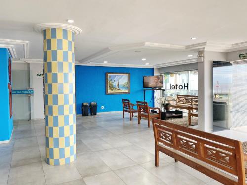 Lobbyn eller receptionsområdet på INTER HOTEL JACARAÍPE