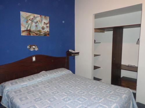 Кровать или кровати в номере Hotel Selby