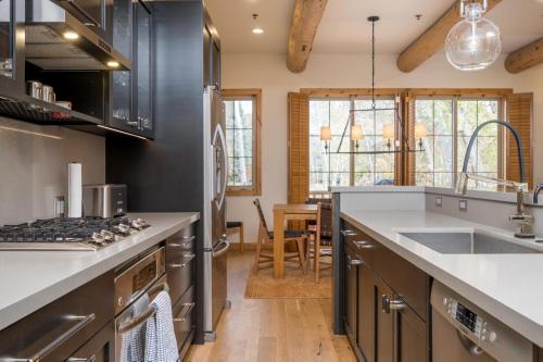 Townhome at River Run - Unit G – Photos 3