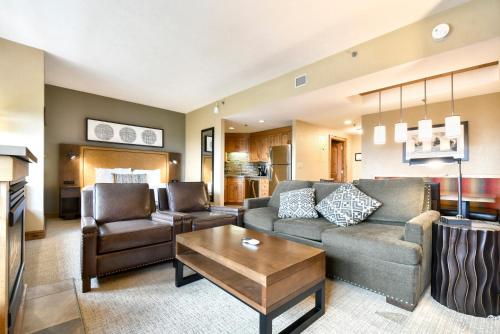 Grand Summit Lodge by Park City - Canyons Villageにあるシーティングエリア
