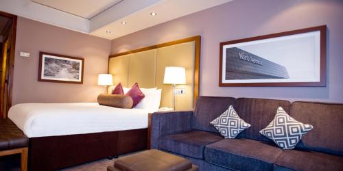Sandman Signature London Gatwick Hotelにあるベッド