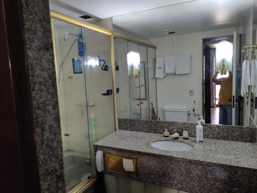 Ένα μπάνιο στο Evandro Apart Hotel