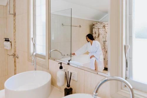 Vannituba majutusasutuses Riddell Cottage - A Federation Hideaway in Town