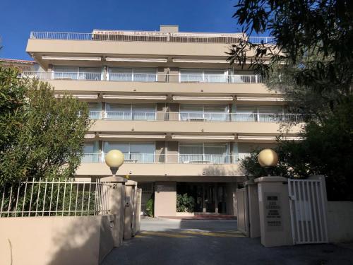 Studio clim. proche plage, commerces & gare avec WiFi, parking en option