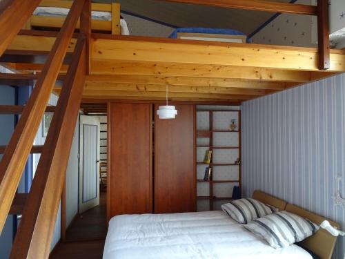 Двуетажно легло или двуетажни легла в стая в Appartement Les Sables-d'Olonne, 3 pièces, 5 personnes - FR-1-92-809