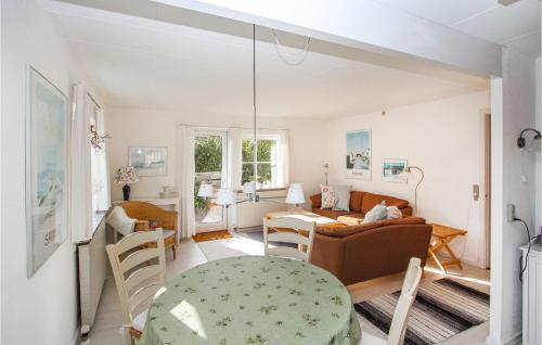 Χώρος καθιστικού στο 3 Bedroom Lovely Home In Samsø