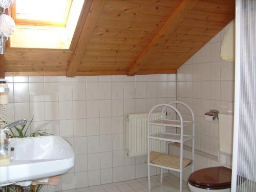 Koupelna v ubytování Schwarzwald-Gasthof Hirsch