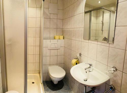 Koupelna v ubytování Apart Claudia - Ski-in and Ski-out