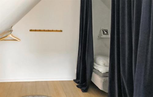 Koupelna v ubytování Stunning Home In Slvesborg With Wifi