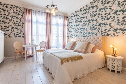 Postel nebo postele na pokoji v ubytování B&B Yasmine Brugge