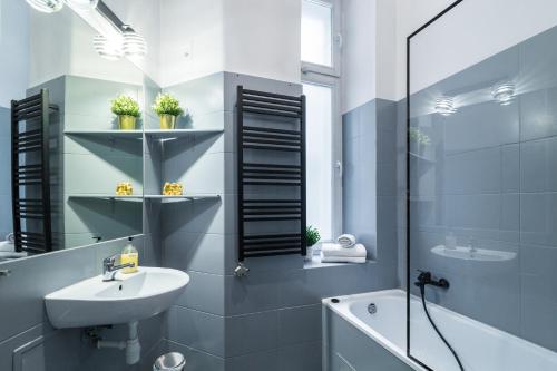 Ένα μπάνιο στο Wawel Cracow Old City Apartments - Friendhouse Apartments