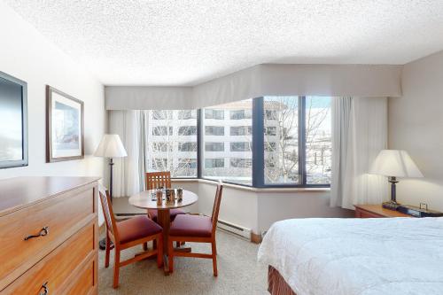 Slopeside Suite – Photos 3
