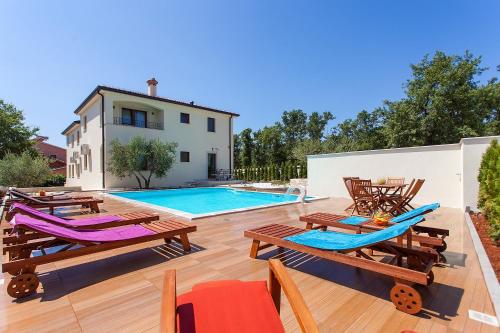 Villa Birikina apartments with pool