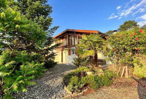 Charming villa, tranquillity by the forest