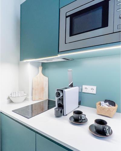 Honest Sevilla Apartments photo 24