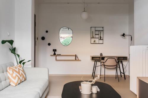 Groovy 2BR Apartment in Koukaki by UPSTREET