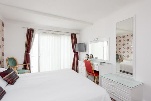 Barrowfield Hotelにあるキッチンまたは簡易キッチン