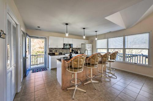 a kitchen with a table and chairs in a room at Seaside Escape Less Than 1 Mi to Cape May Public Beach in West Cape May