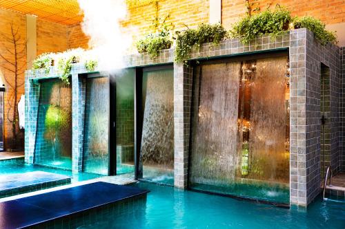 Kolam renang di atau dekat dengan Hotel Villa Lobos Spa Romantik