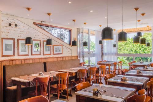 Restoran atau tempat lain untuk makan di Hotel Villa Lobos Spa Romantik