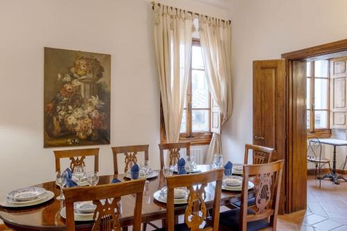 D/T Elegant & Spacious Flat 2' walk train station