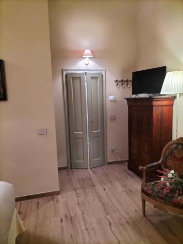 Μια τηλεόραση ή/και κέντρο ψυχαγωγίας στο B&B SASSO DI ROCCA