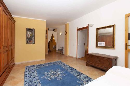 En eller flere senge i et værelse på Holiday home in Quartu Sant'Elena 22917