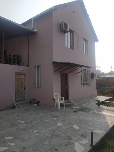 Тwo-storey house in the Parakar-Tairov near the Airport Zvartnots